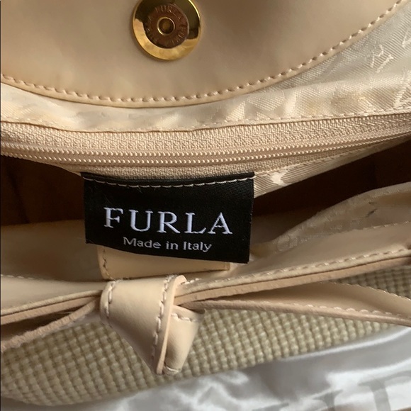 Furla light cream cloth weave and leather bag. - Picture 6 of 6